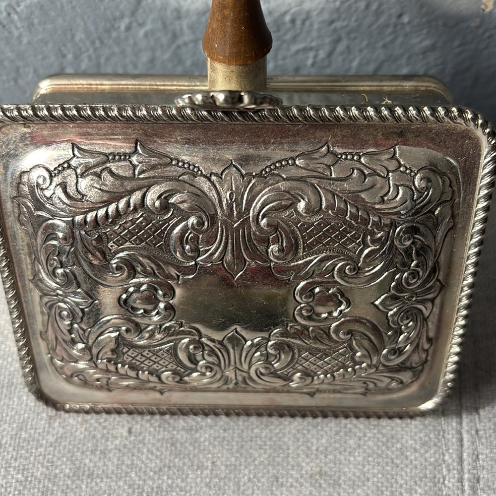 Lazy Butler- Raimond Silverplate Crumb Catcher Wood handle